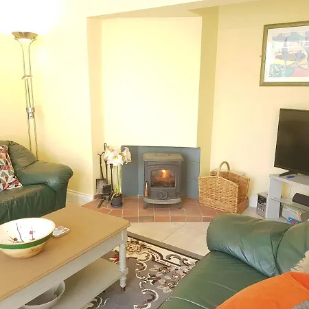 65 Glen * Clifden